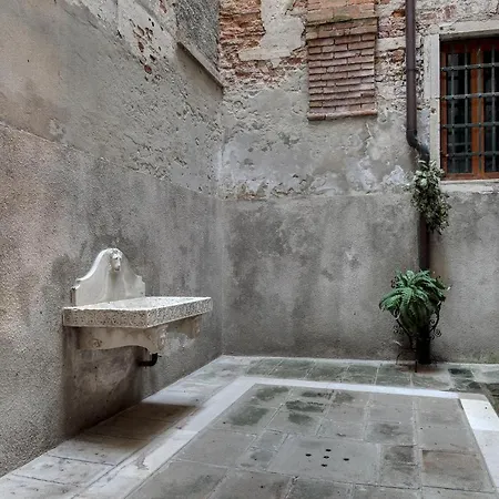 Canal View In Rialto By Wonderful Italy Apartament
