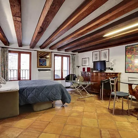 Appartement Canal View In Rialto By Wonderful Italy