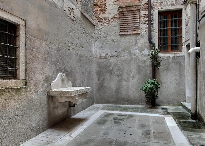 Canal View In Rialto By Wonderful Italy דירה